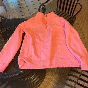 Vineyard vine sweatshirt